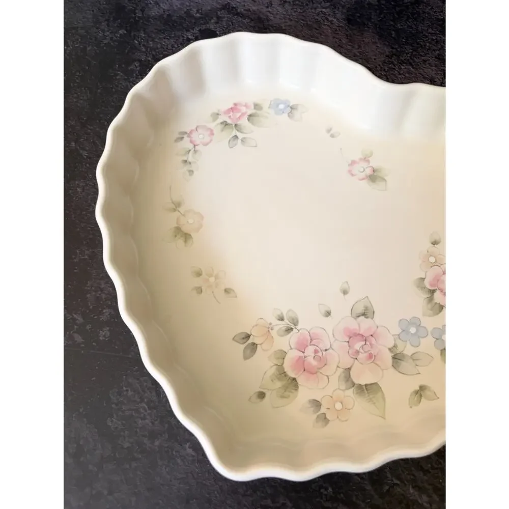 Pfaltzgraff Tea Rose Pie Plate Heart Shape Ceramic Scalloped 10.5